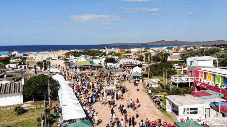 Camaronada Valizas 2026: Gu&iacute;a Completa del Festival Gastr&oacute;mico en Rocha