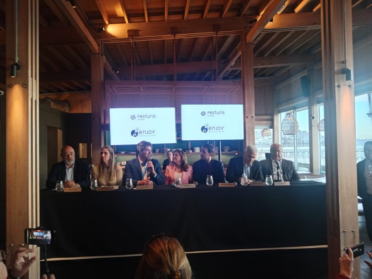 Uruguay y Brasil se preparan para un nuevo cap&iacute;tulo del turismo regional en Festuris 2025