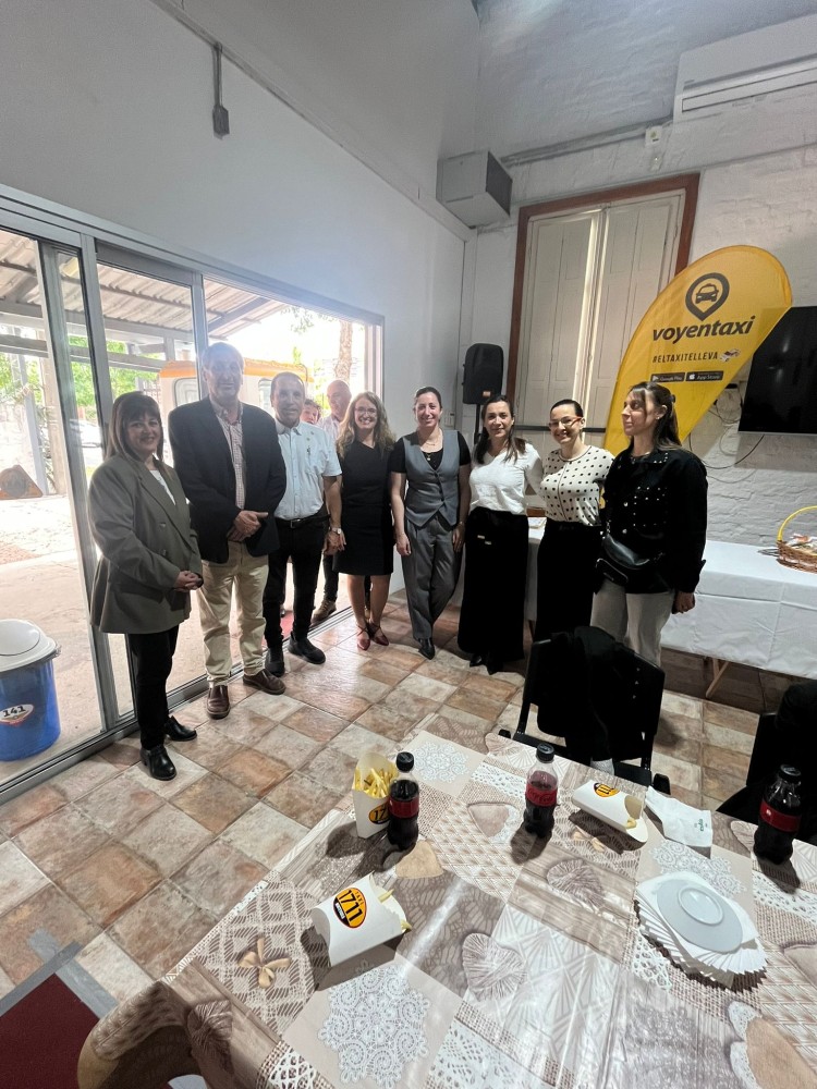 UTU y la Gremial del Taxi impulsan la formaci&oacute;n de conductores con futuro