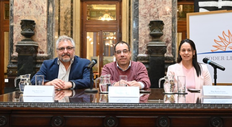 Apuesta estrat&eacute;gica por el turismo mar&iacute;timo de cruceros