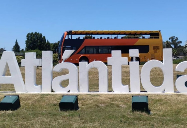 Atl&aacute;ntida contar&aacute; con Bus Tur&iacute;stico desde la temporada 2026