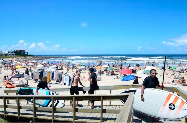 Uruguay extiende el IVA 0% para turistas no residentes